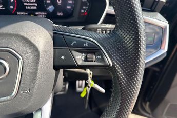 AUDI Q3  35 TFSI S Line 5dr S Tronic Estate