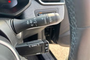 RENAULT CLIO  1.6 E-TECH full hybrid 145 Techno 5dr Auto Hatchback