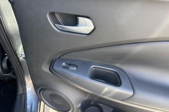 NISSAN JUKE  1.6 Hybrid Tekna 5dr Auto Hatchback