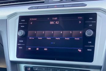 VOLKSWAGEN PASSAT  2.0 TDI SE Business 5dr DSG [7 Speed] Estate