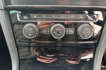 VOLKSWAGEN GOLF  2.0 TSI R 3Dr DSG Hatchback