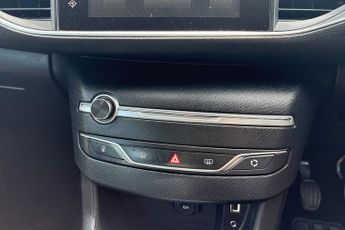 PEUGEOT 308  1.6 BlueHDi 120 Active 5dr Hatchback