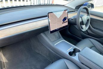 TESLA MODEL 3  RWD 4dr Auto Saloon