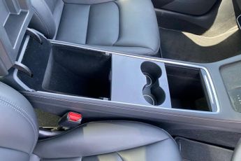 TESLA MODEL 3  RWD 4dr Auto Saloon