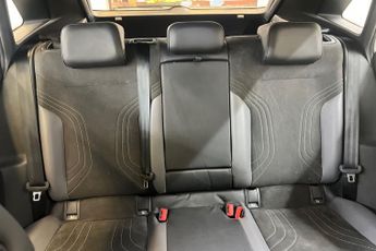 VOLKSWAGEN ID.4  210kW Life Pro 77kWh 5dr Auto Estate