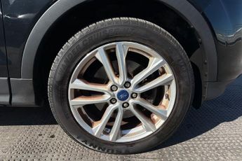 FORD KUGA  2.0TDCi Titanium X Sports Utility Pshift 180PS
