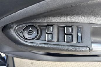 FORD KUGA  2.0TDCi Titanium X Sports Utility Pshift 180PS