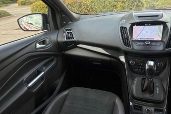 FORD KUGA  2.0 L TDCi ST-Line Edition 5dr 6Spd Pshift 120PS