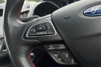 FORD KUGA  2.0 L TDCi ST-Line Edition 5dr 6Spd Pshift 120PS