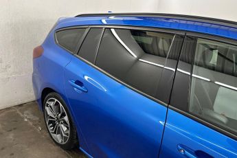 FORD FOCUS  ST-Line X Estate 1.0L EcoBoost 155PS mHEV FWD 7 Speed PowerShif