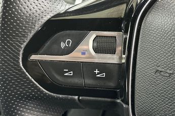 PEUGEOT 5008  1.2 Hybrid 136 GT 5dr e-DSC6 Estate