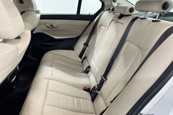 BMW 3 SERIES  330e xDrive Sport Pro 4dr Step Auto Saloon