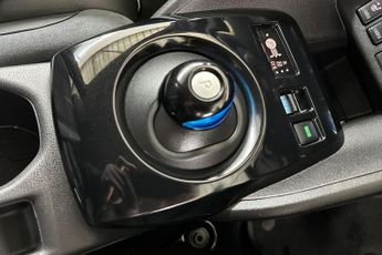 NISSAN LEAF  110kW Tekna 39kWh 5dr Auto Hatchback