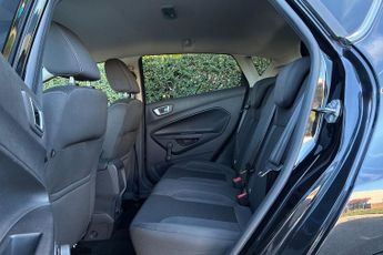 FORD FIESTA  1.6 Titanium 5dr Pshift 105PS