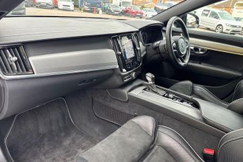 VOLVO S90  2.0 T5 R DESIGN Plus 4dr Geartronic Saloon