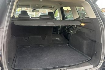 FORD KUGA VIGNALE Kuga 2.0 L TDCi Vignale 5dr 6Spd Pshift 180PS