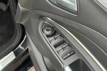FORD KUGA VIGNALE Kuga 2.0 L TDCi Vignale 5dr 6Spd Pshift 180PS