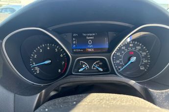 FORD FOCUS  1.6 Titanium 5dr 6Spd Pshift 125PS
