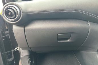 NISSAN JUKE  1.6 Hybrid Tekna 5dr Auto Hatchback