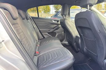 FORD FOCUS  ST-Line X 5 door 1.0L EcoBoost 155PS mHEV FWD 7 Speed PowerShif