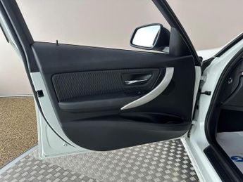 BMW 3 Series 1.5 318i SE Touring Auto Euro 6 (s/s) 5dr