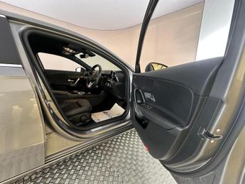 Mercedes-Benz A Class 1.5 A180d Sport 7G-DCT Euro 6 (s/s) 5dr