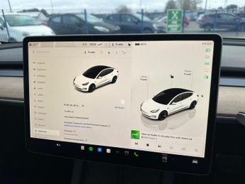 Tesla Model 3 Auto RWD 4dr
