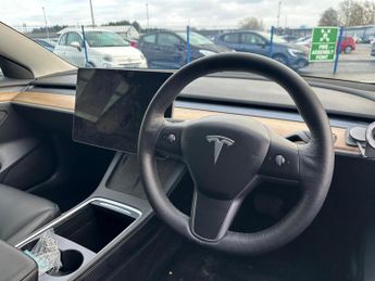Tesla Model 3 Auto RWD 4dr