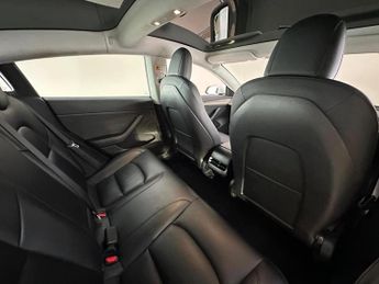 Tesla Model 3 Auto RWD 4dr
