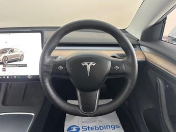 Tesla Model 3 Auto RWD 4dr
