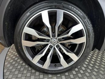 Volkswagen Tiguan 2.0 TDI R-Line DSG Euro 6 (s/s) 5dr