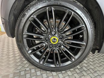 MINI Electric Hatch Cooper SE 32.6kWh Level 2 Auto 3dr