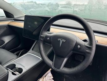 Tesla Model 3 Auto RWD 4dr