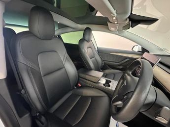 Tesla Model 3 Auto RWD 4dr