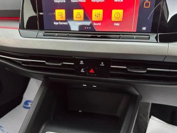 Volkswagen Golf 1.5 eTSI MHEV Life DSG Euro 6 (s/s) 5dr