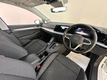 Volkswagen Golf 1.5 eTSI MHEV Life DSG Euro 6 (s/s) 5dr