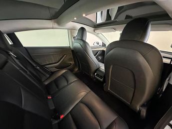 Tesla Model 3 Auto RWD 4dr
