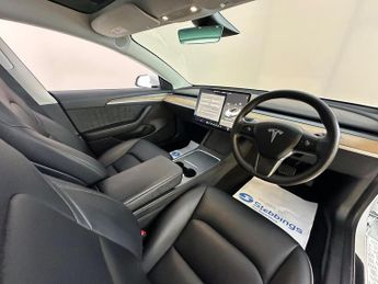 Tesla Model 3 Auto RWD 4dr