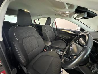 Ford Focus 1.0T EcoBoost Titanium Auto Euro 6 (s/s) 5dr