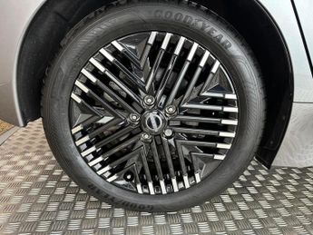 Nissan Leaf 39kWh Tekna Auto 5dr