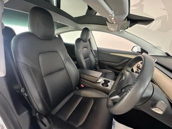 Tesla Model 3 Standard Range Plus Auto RWD 4dr