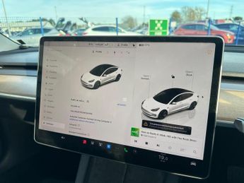 Tesla Model 3 Standard Range Plus Auto RWD 4dr