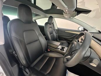 Tesla Model 3 Standard Range Plus Auto RWD 4dr