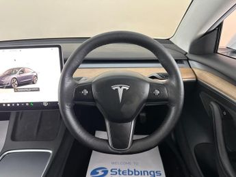 Tesla Model 3 Auto RWD 4dr