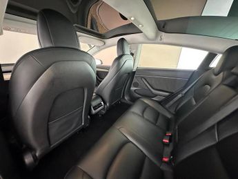 Tesla Model 3 Auto RWD 4dr