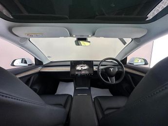 Tesla Model 3 Auto RWD 4dr