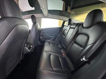 Tesla Model 3 Auto RWD 4dr