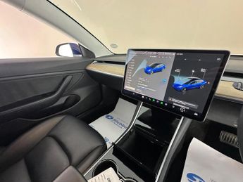 Tesla Model 3 Standard Range Plus Auto RWD 4dr