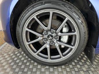 Tesla Model 3 Standard Range Plus Auto RWD 4dr