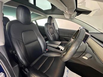 Tesla Model 3 Standard Range Plus Auto RWD 4dr